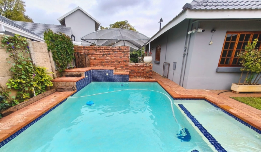 4 Bedroom Property for Sale in Oewersig North West